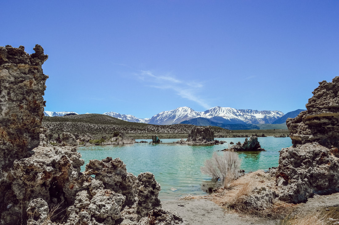 A Picture of the tufa towers at Mono Lake